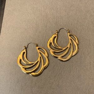 Vintage Avon goldstone swirl hoops with surgical steel posts
